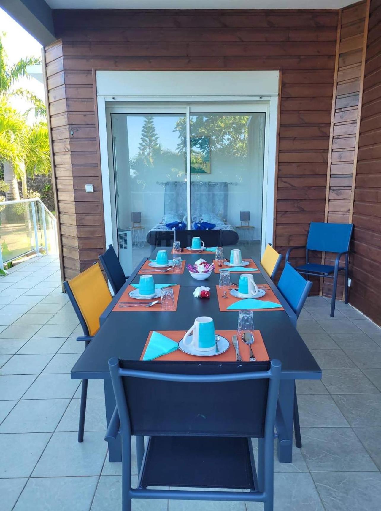 Grande Villa Au Calme - Vue Exceptionnelle - Climatisation - Piscine Sel Chauffee - Jardin Tropical Vincendo Luaran gambar