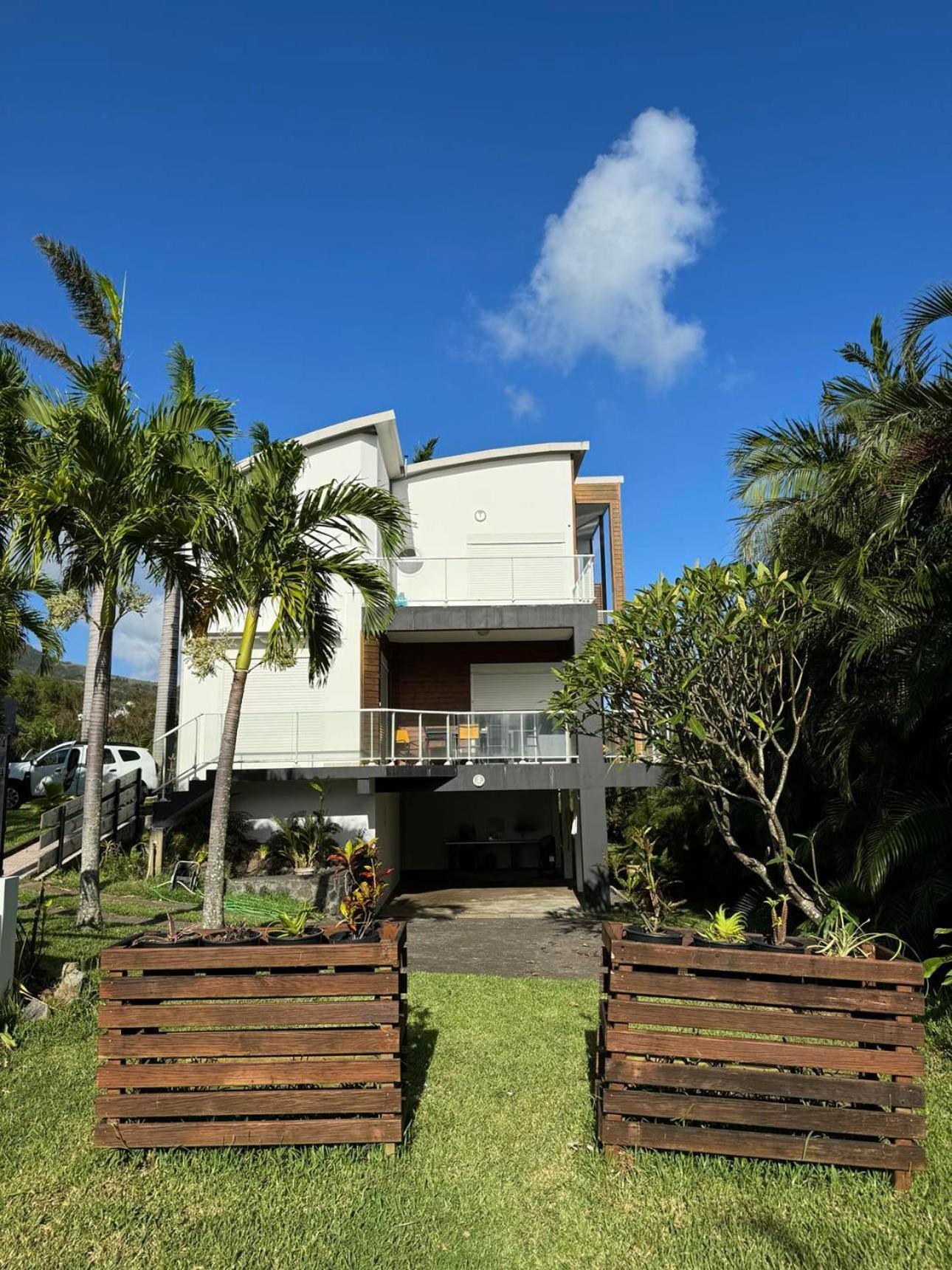 Grande Villa Au Calme - Vue Exceptionnelle - Climatisation - Piscine Sel Chauffee - Jardin Tropical Vincendo Luaran gambar